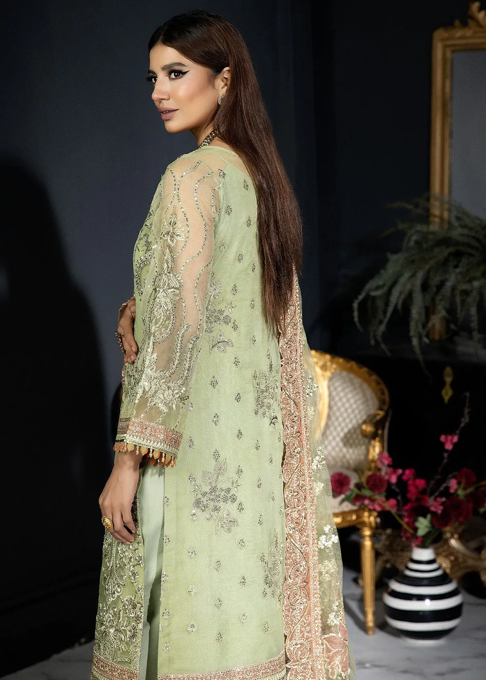 Andaaz-E-Khaas Bridal Formals 2023 by Imrozia | IB-39 Azminah