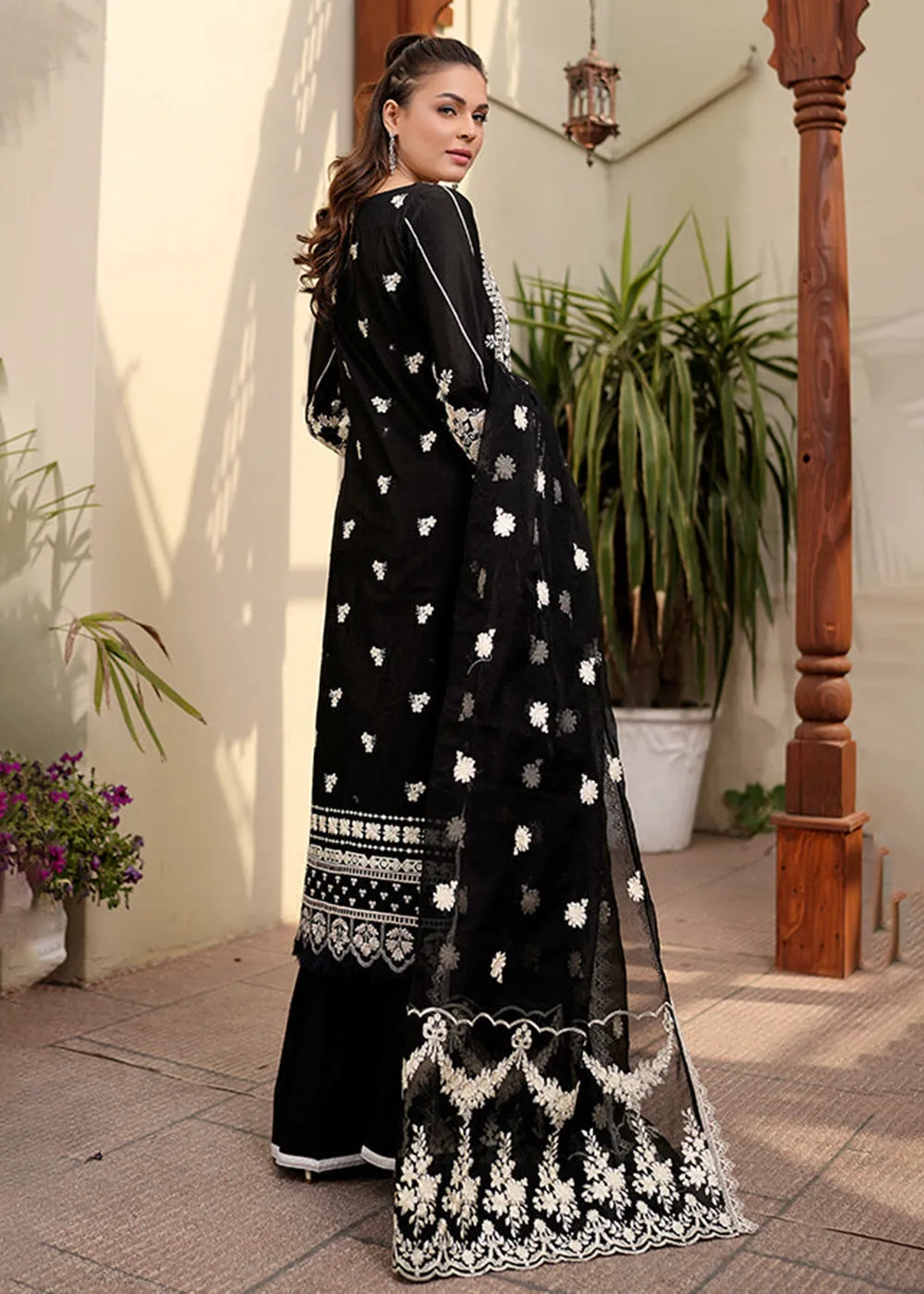 Black Lawn Dress - Bahaar Luxury Lawn '23 by Mariyam's - Lara B-1014